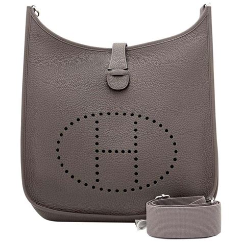 evelyne hermes messenger bag.